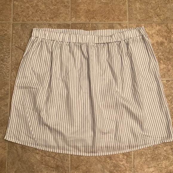 Mini skirt - Picture 3 of 4